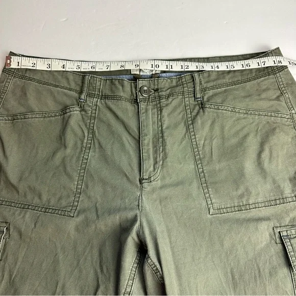 LL Bean Favorite Fit Comfort Stretch Pants Mid-Rise Cargo Women's 16P Petite - Picture 3 of 9